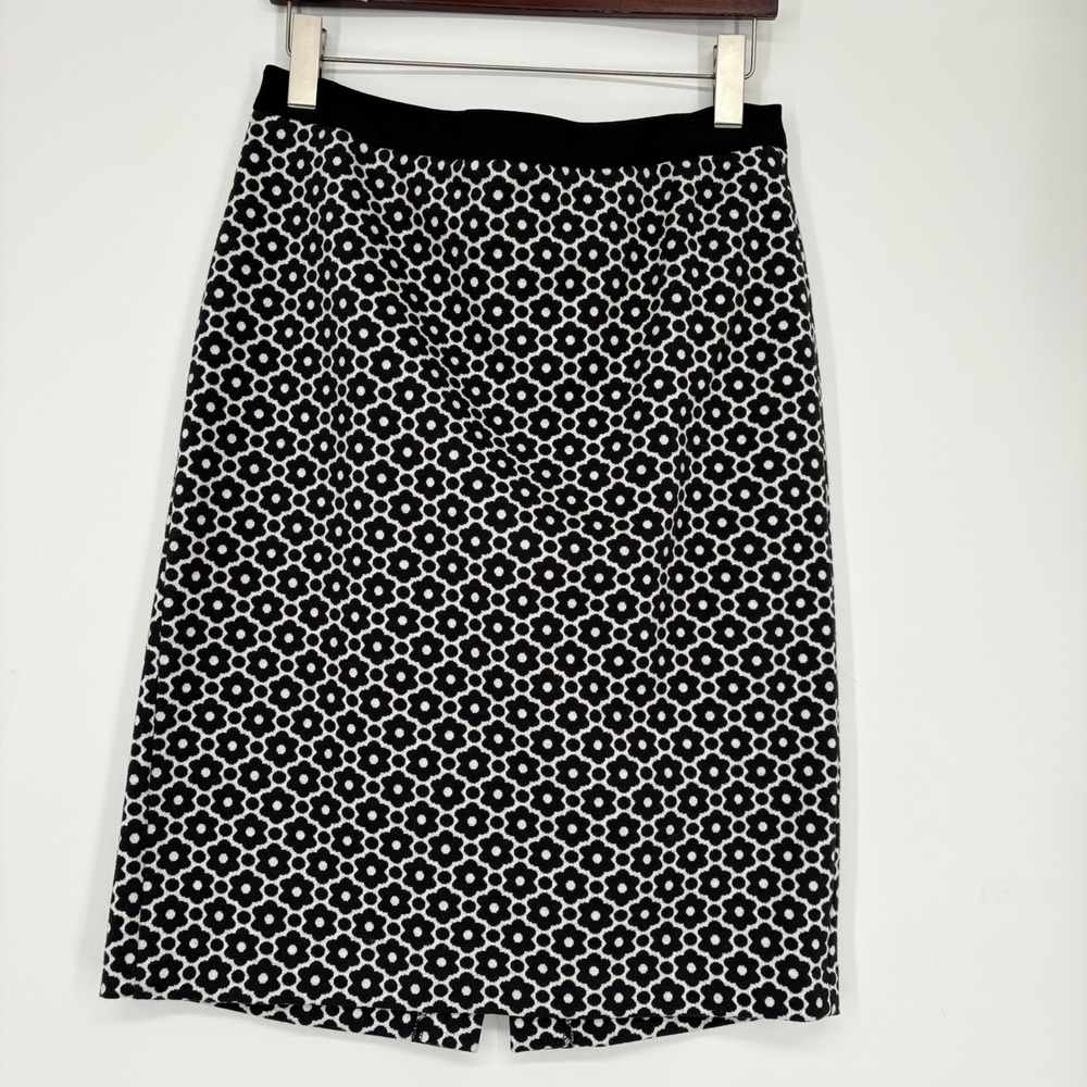 Talbots Black White Floral Print Knee Length Knit Skirt Women's Size 8